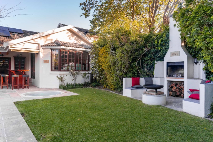 4 Bedroom Property for Sale in Constantia Western Cape